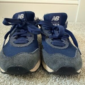 New Balance Women’s Size 5 sneakers
